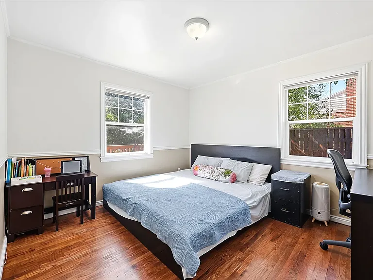 2215 S Broadmoor St — Photo 15