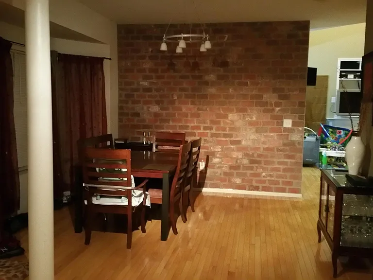 1202 Margaret Ct — Photo 1