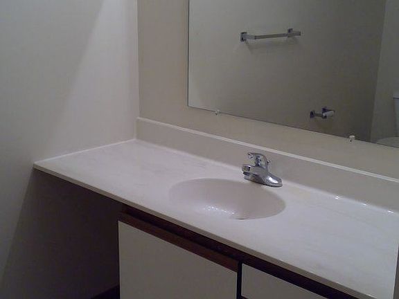 4th image of 304 S 1st Ave APT 18