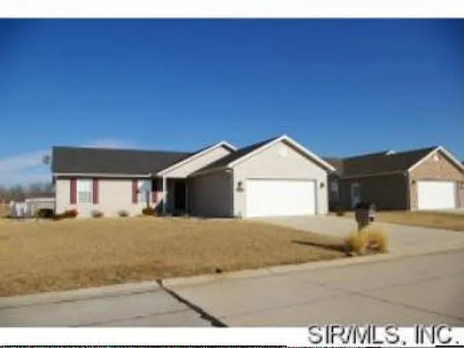 1107 Cottonwood Ln photo 1
