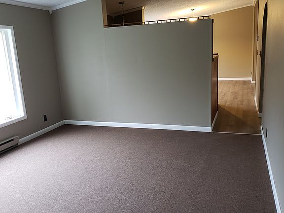 3rd image of 7 Woods Ave