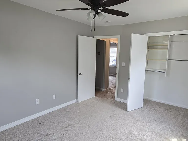 1101 Eastwood Ave — Photo 10
