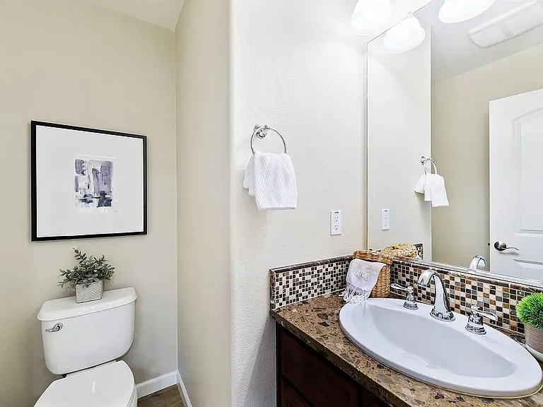 118 Selby Ln #7 — Photo 14