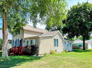 300 N Beaumont Rd, Prairie Du Chien, WI 53821