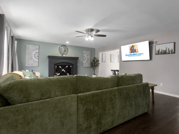 (undisclosed Address), Olathe, KS 66062
