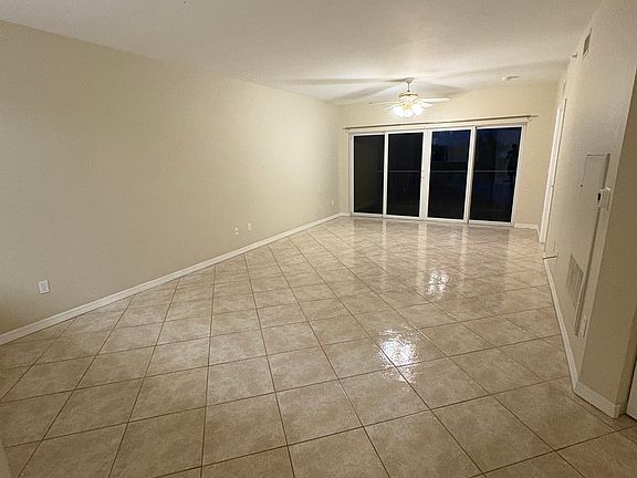 5th image of 10010 Maddox Ln APT 216