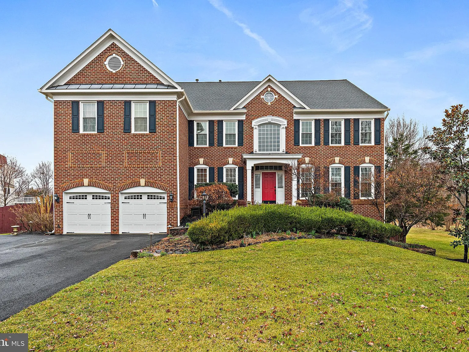 5 bed, 5.5 bath, 6248 sqft, $7,450 — Photo 4