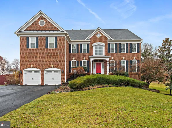 21922 Hyde Park Dr, Ashburn, VA 20147