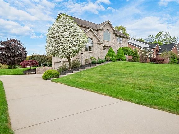 2nd image of 1515 Brimfield Dr