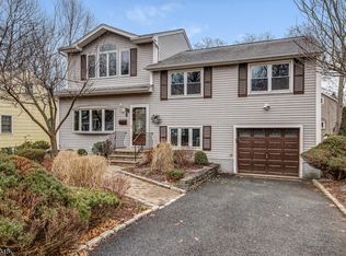 66 Center Ave, Chatham, NJ 07928