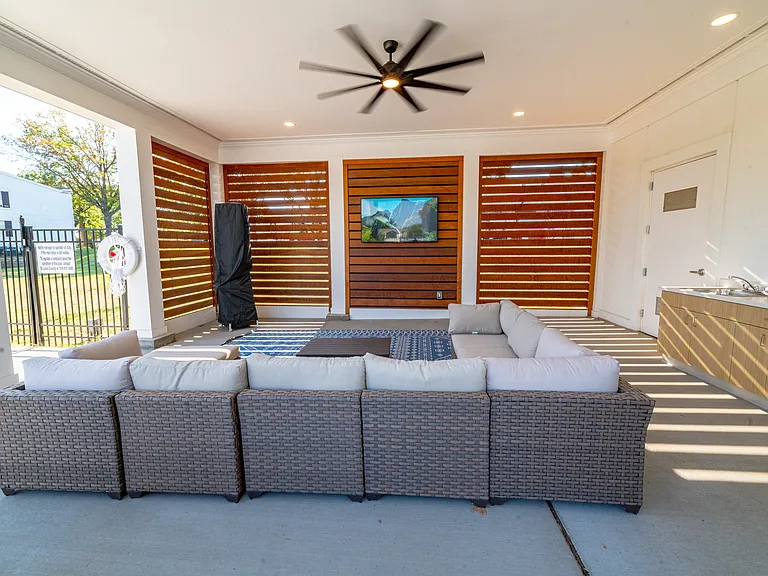 The Residences at Bella Vista — Photo 33