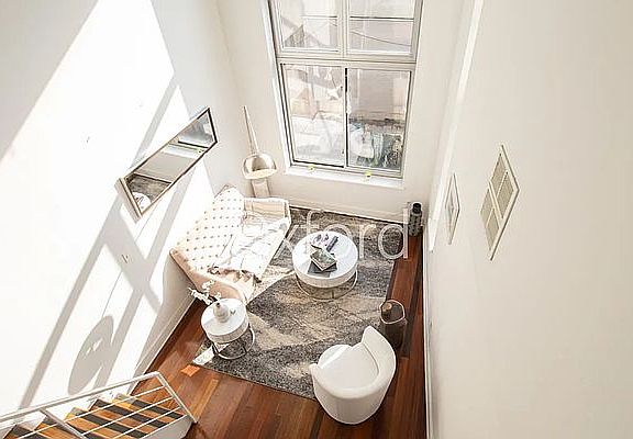 2nd image of 18 Meserole St APT 2A