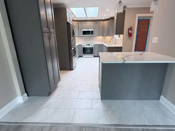 12 Eastport Court, Red Bank, NJ 07701