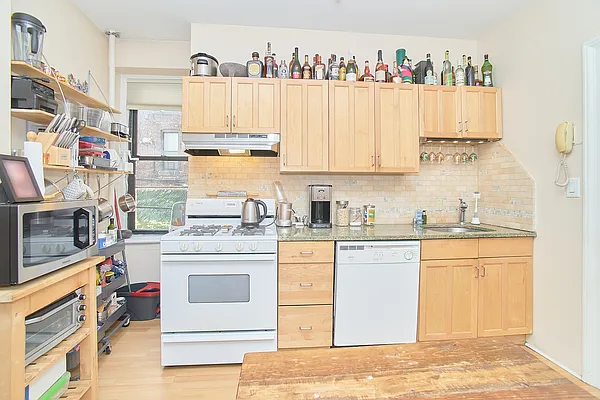 Rented by Keller Williams Realty Empire | media 6