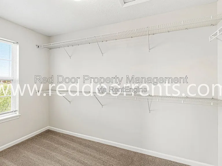 13340 Golden Gate Dr E — Photo 32