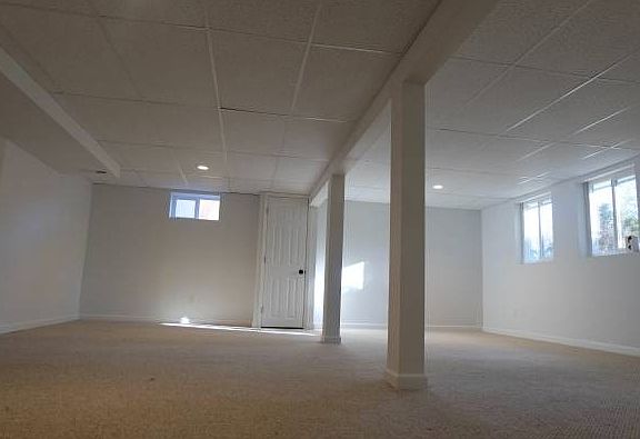 4th image of 109 Patchogue Dr