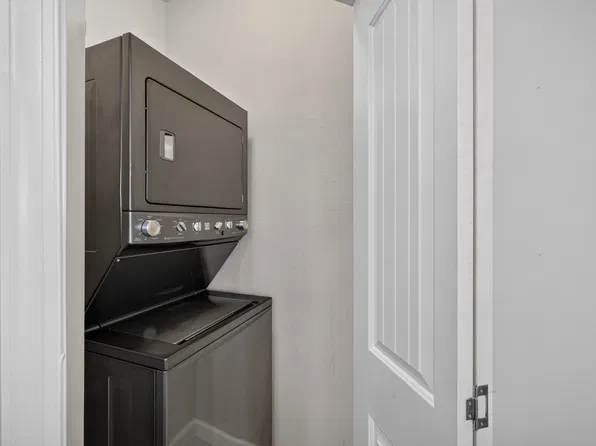 915 12th St Unit B, Virginia Beach, VA 23451