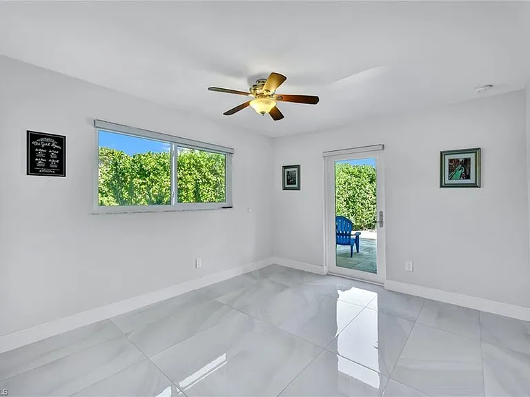 6448 Griffin Blvd — Photo 32