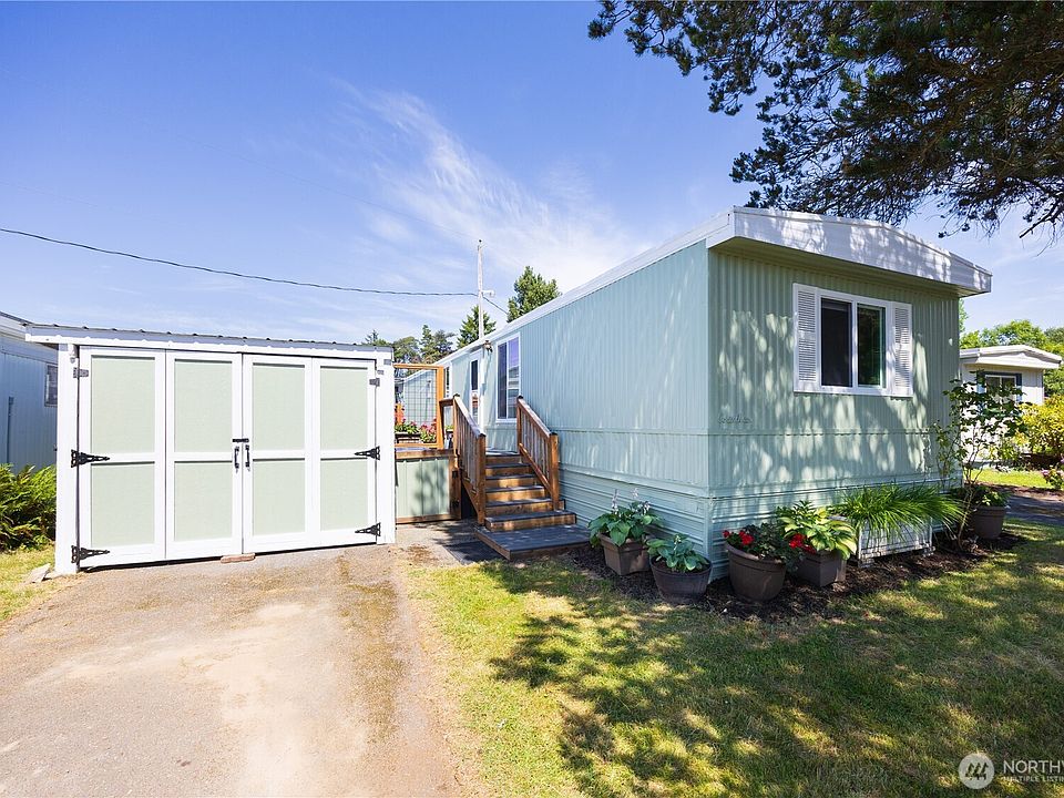 1st image of 2400 Donovan Avenue #35