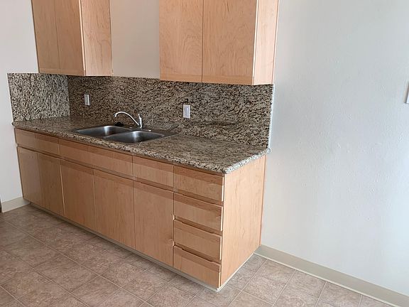 4th image of 431 Paula Ct #G