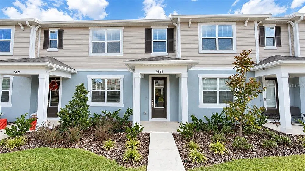 3 bed, 2.5 bath, 1476 sqft, $2,600 — Photo 1