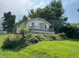 740 N 17th St, Belleville, IL 62226