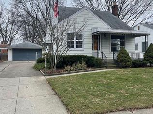 21606 Revere St, Saint Clair Shores, MI 48080