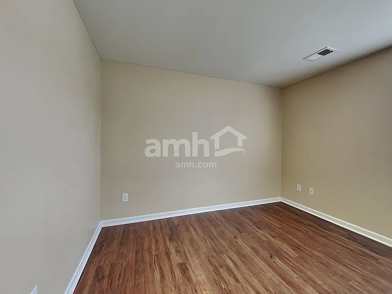 314 Southwilde Way — Photo 19