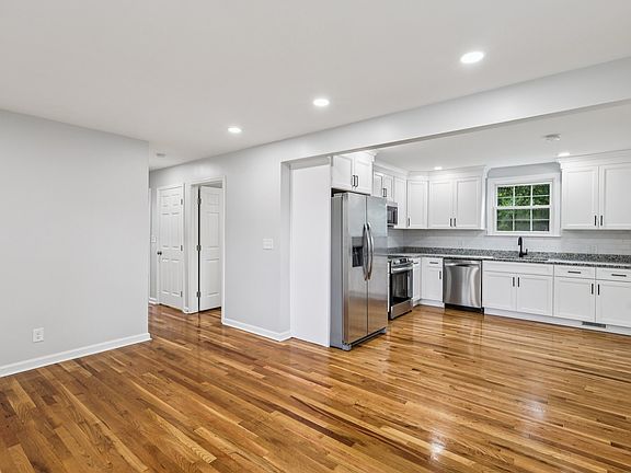 Living room/kitchen