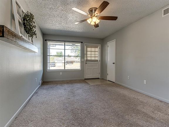 3rd image of 30 E 23rd St