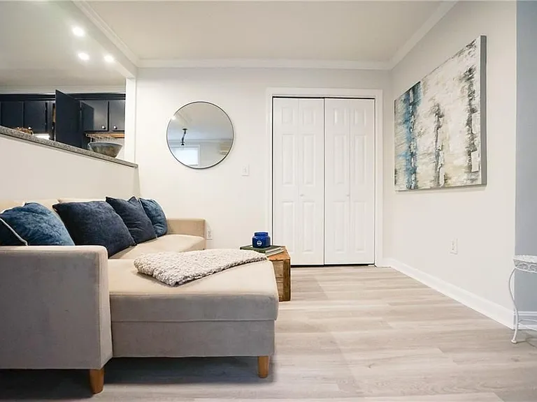 603 Thames St #1 — Photo 19