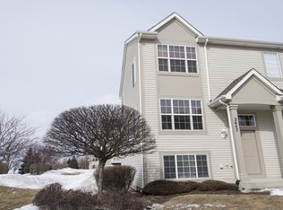2647 Canyon Dr, Plainfield, IL 60586
