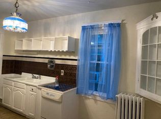 890 Lancaster St #2, Albany, NY 12203