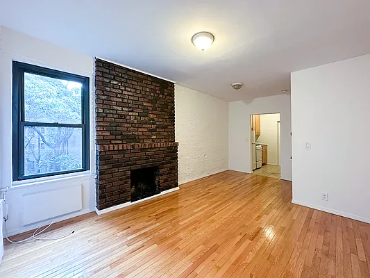 Rented by Compass | media 13