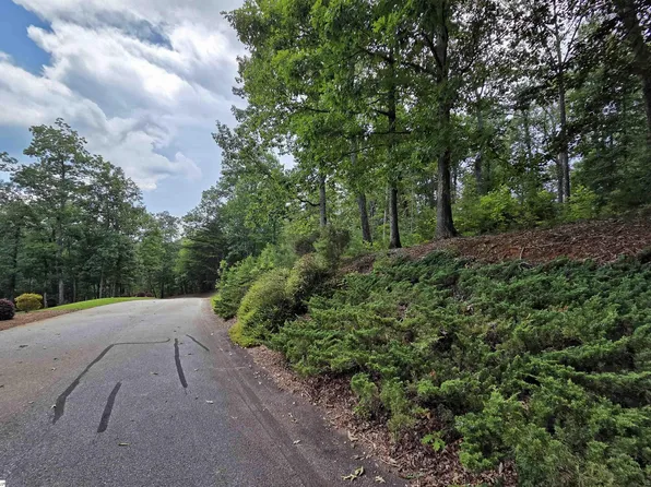 219 Luberon Ln, Travelers Rest, SC 29690