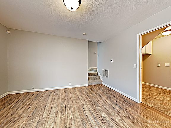 4th image of 130 Gentry Cir