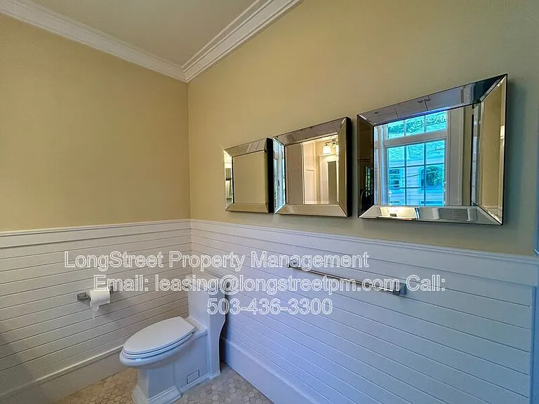 550 NW Alpine Ter — Photo 49