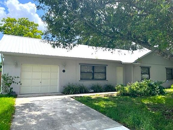 2nd image of 2828 SE Eagle Drive