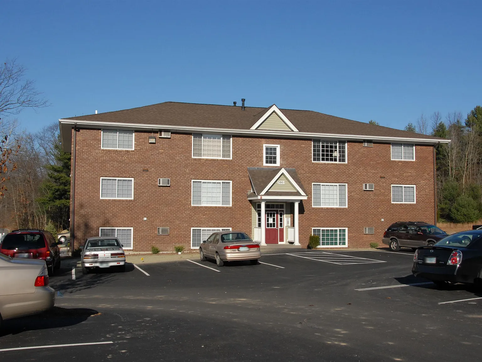 2 bed, 1.0 bath, 720 sqft, $1,809 — Photo 3