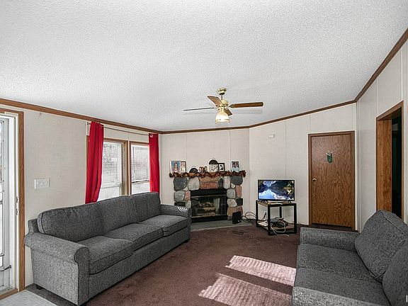 5th image of 23579 Cole St