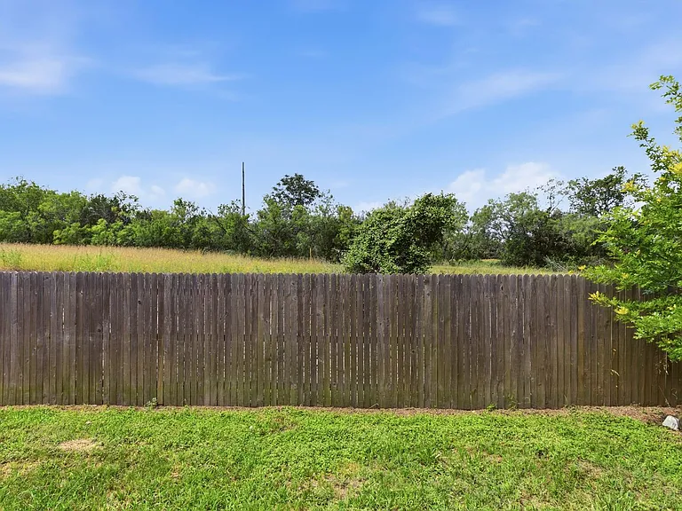 7121 Ranchito Dr — Photo 29