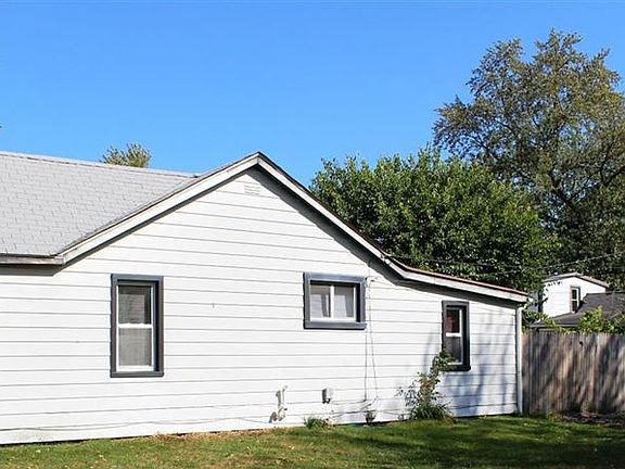2nd image of 215 Oregon St