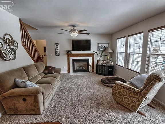 2nd image of 7420 Majestic Woods Dr