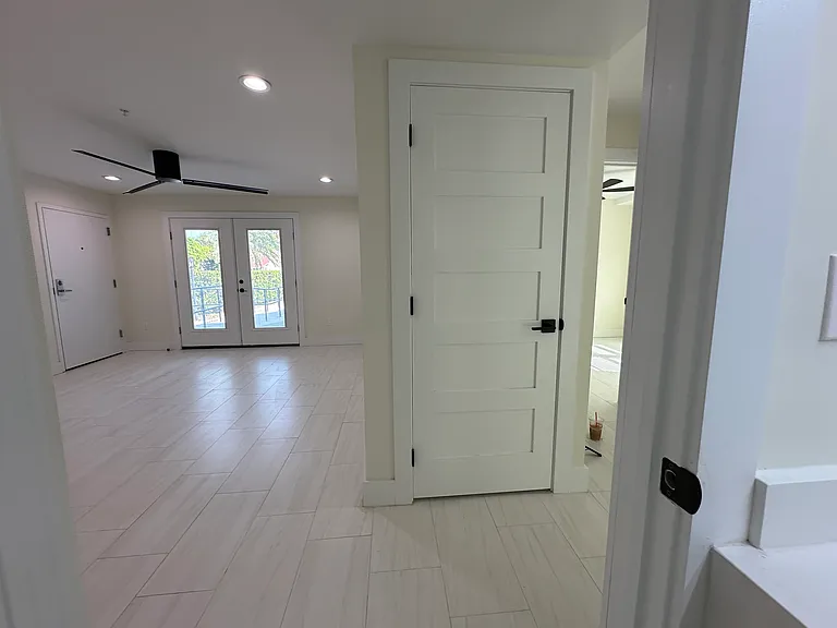 Ocean Reef Apartments — Photo 9
