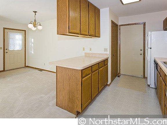 3rd image of 752 Parkside Drive