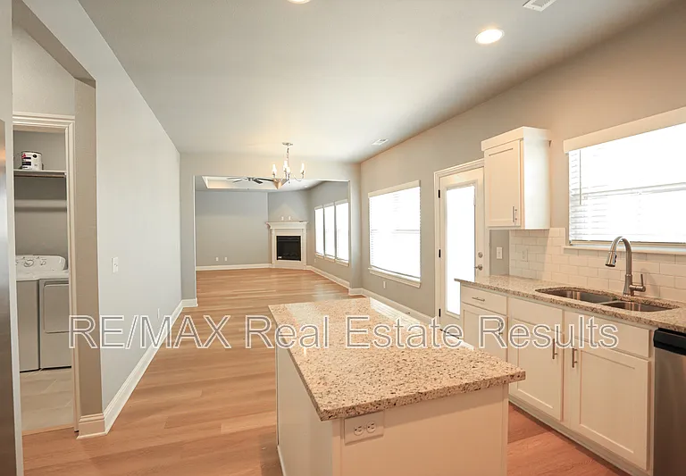 5911 SW Gentle Winds Ave — Photo 11