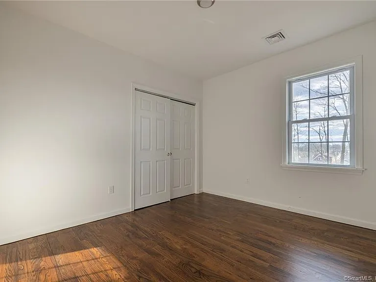 340 Pleasantview Ave — Photo 14
