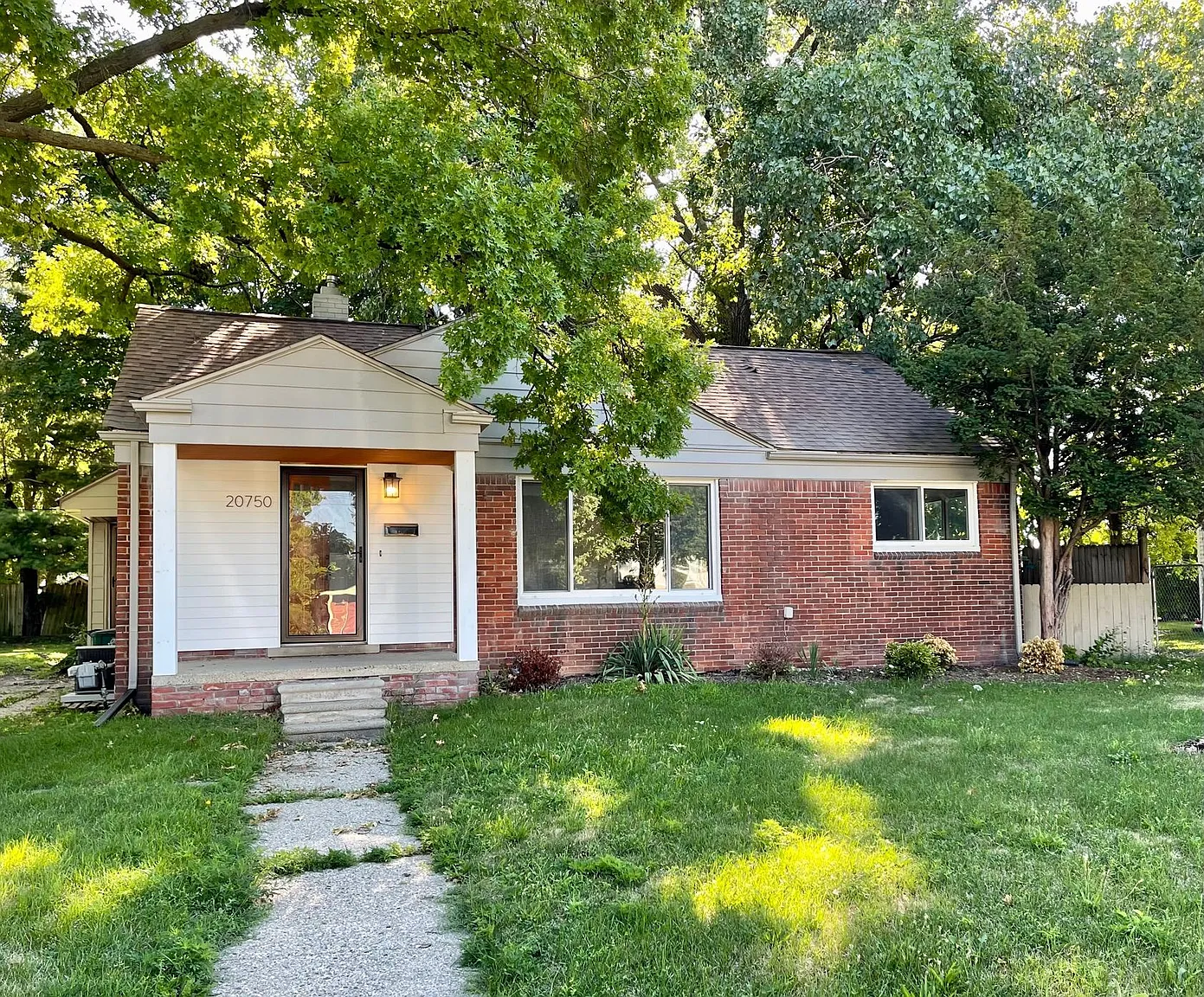 20750 Kipling St photo 1
