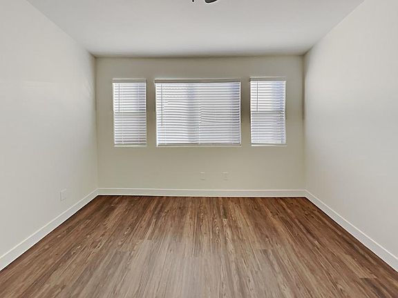 4th image of 9509 Fox Forest Ave