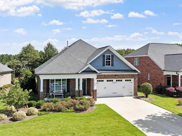 136 Moss Creek Pl, Fuquay Varina, NC 27526